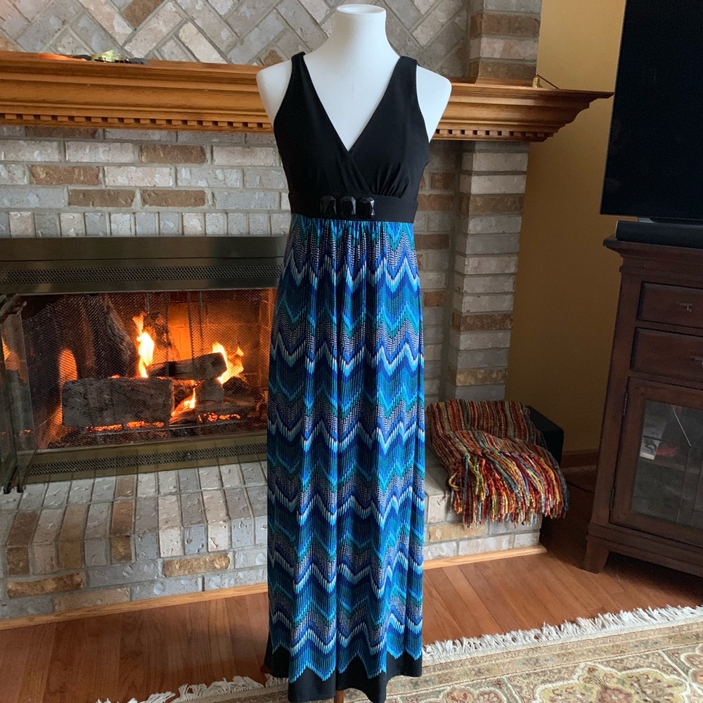 Long / Maxi Dress.  Sandra Darren.